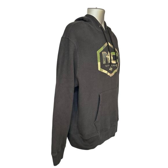 State of Mine NC Tar Heel Camouflage Center Embroidered Black Hoodie Size L - Picture 2 of 8